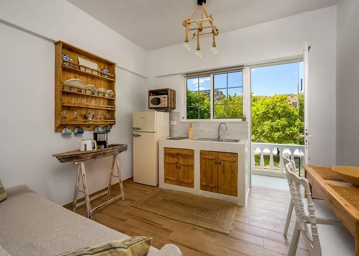 アパートホテル Afroditi Superior