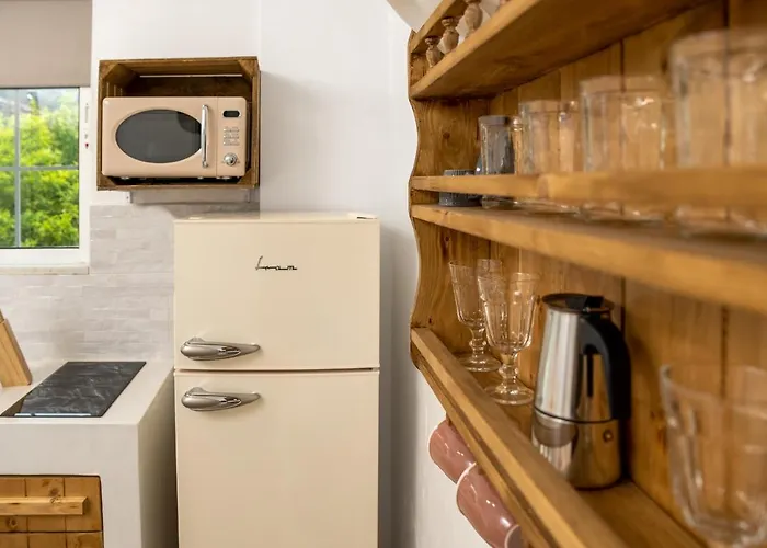 Afroditi Superior أرخانجلوس